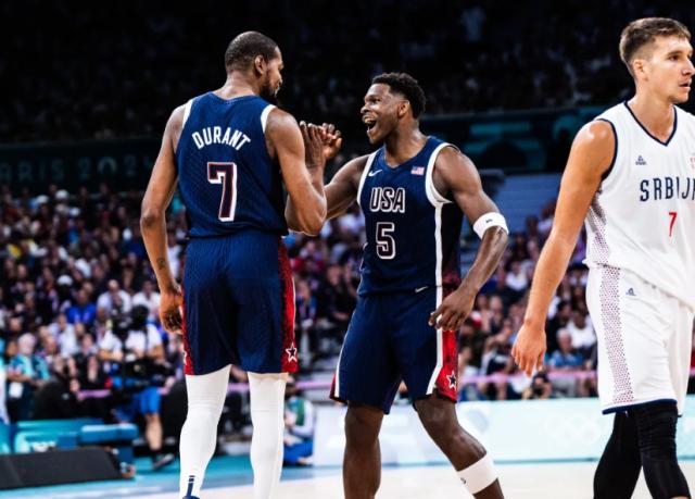 体育赛事-亮相巴黎大秀肌肉！美国男篮三节摧毁世界亚军