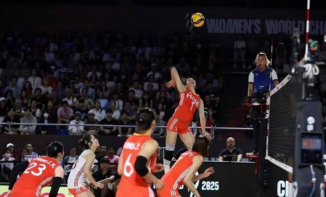 在线体育-中国女排首战捷克末战意大利！第二周对手最强，26年世联赛赛程|土耳其|中国队|波兰|多米尼加|加拿大_新浪体育_新浪新闻