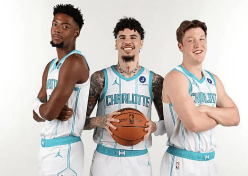 开云官方-起飞！黄蜂连续6场至少赢15分，18勇士以来联盟最长纪录